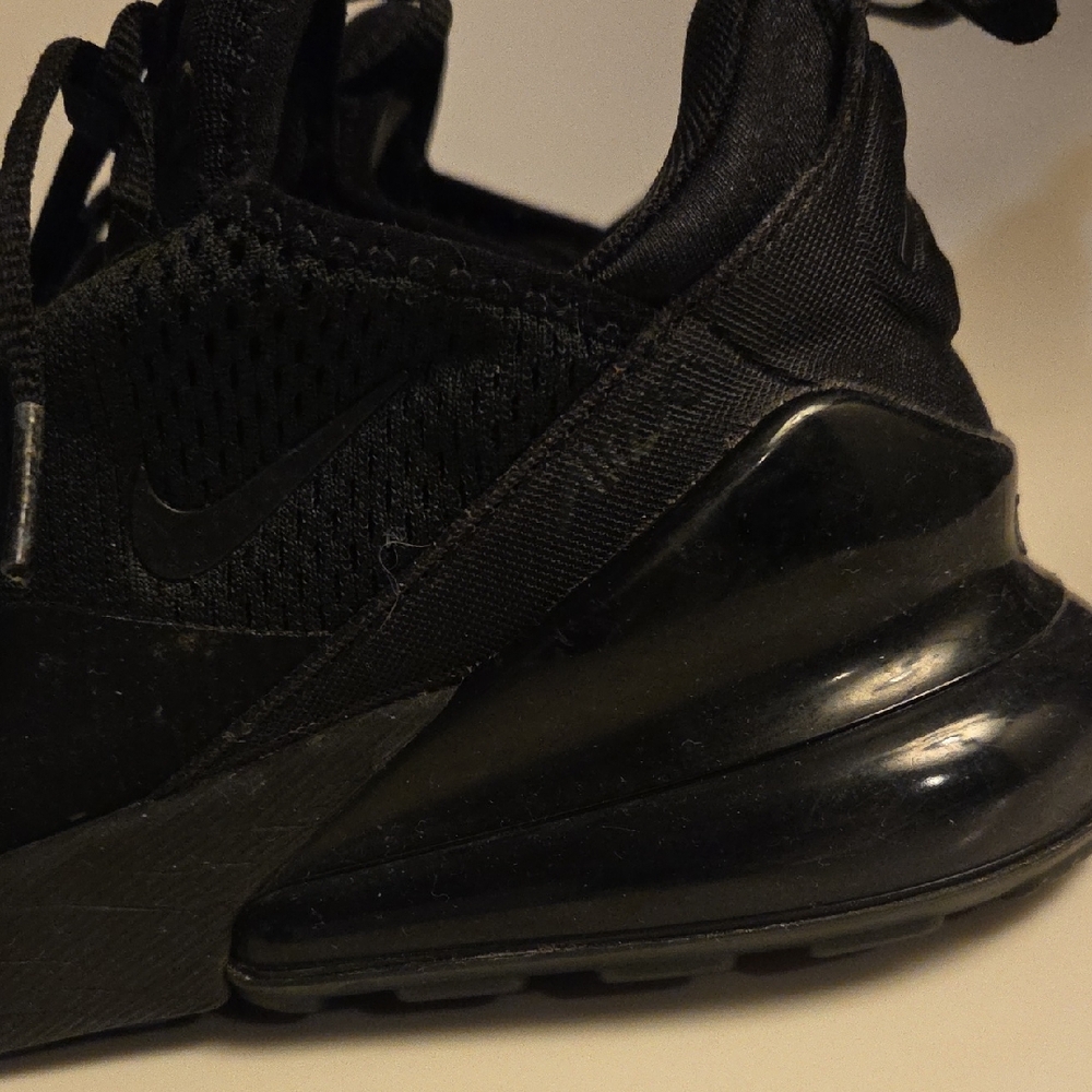 Nike Black Women's Athletic Sneakers - Picture 4 of 8